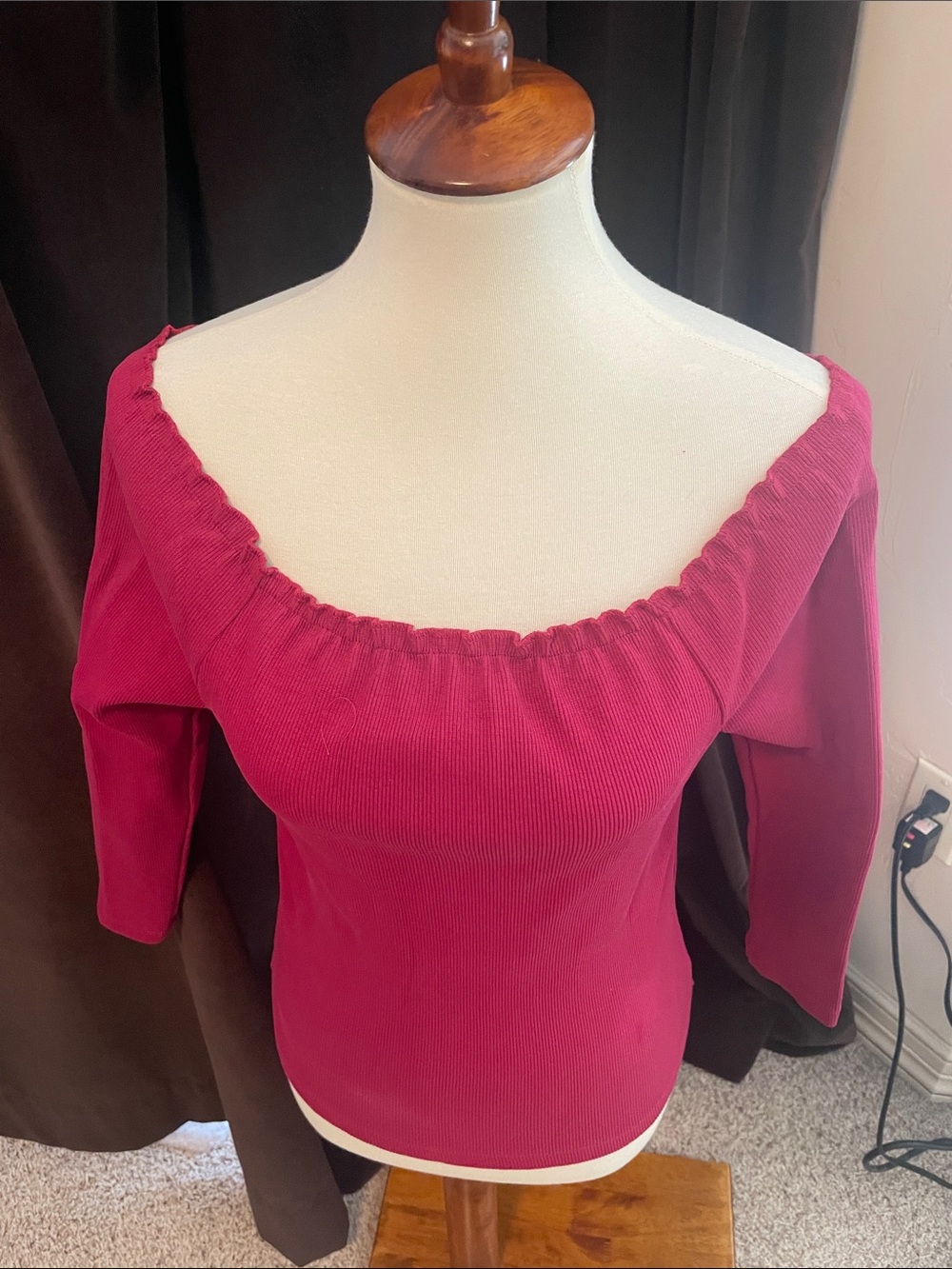 Boohoo Off-Shoulder Ribbed Top - Raspberry - Picture 2 of 9